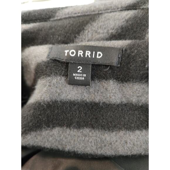 Torrid Woman Black/Gray Animal Print Button up Coat Size 2X Lined 2 Slash Pocket - Picture 5 of 7